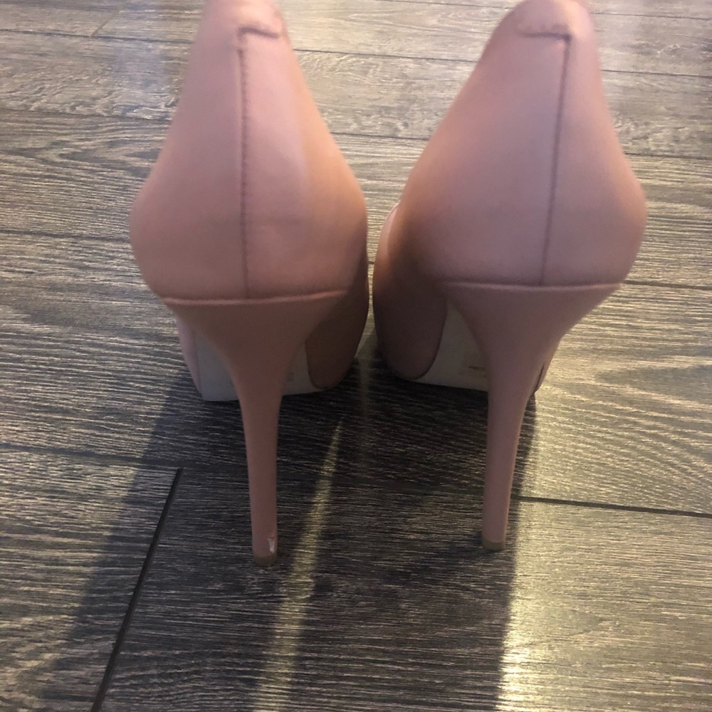 Pink heels - Picture 3 of 5